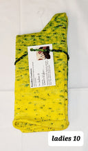 Load image into Gallery viewer, L10001 Ladies Size 10 Wool socks
